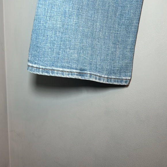 Levi’s Strauss Classic Light Denim Boot Cut Jeans Zero Distressing Size 4 - Picture 8 of 8